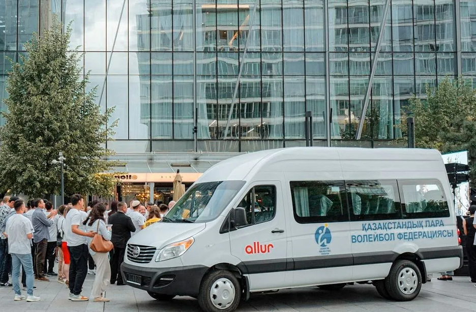 повністю електричних фургонів JAC Sunray