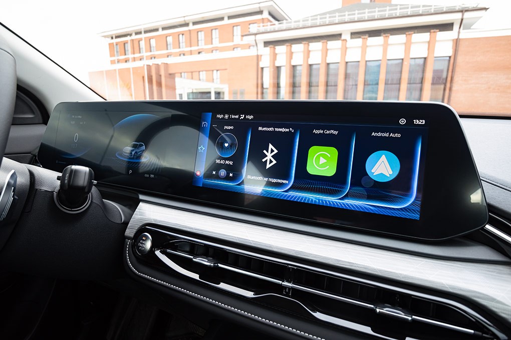 Центральна консоль в JAC JS6